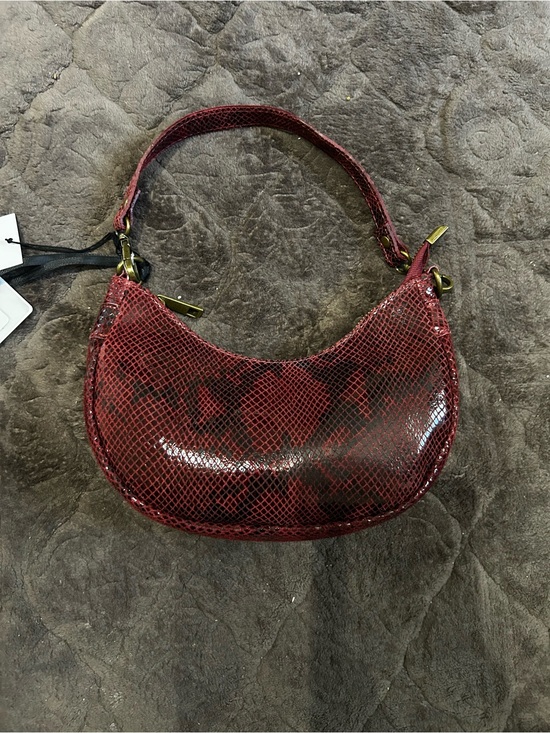 Marlon Handbags - Red Snake-Texture Shoulder Bag - [Marlon ] genuine leather